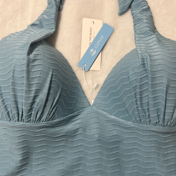 Cupshe Aleah Backless V-neck Halter Back Tie One Piece Swimsuit Sz L NWT - Picture 5 of 8